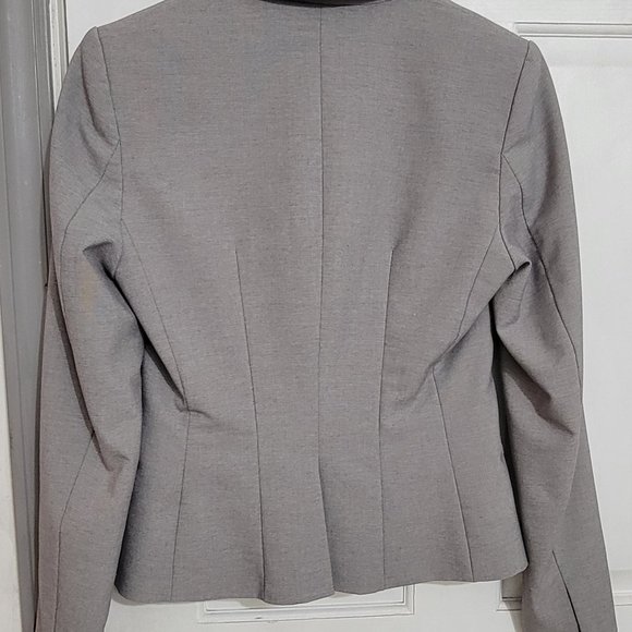 H&M Women Fitted Grey Blazer Size 4 - Picture 9 of 10